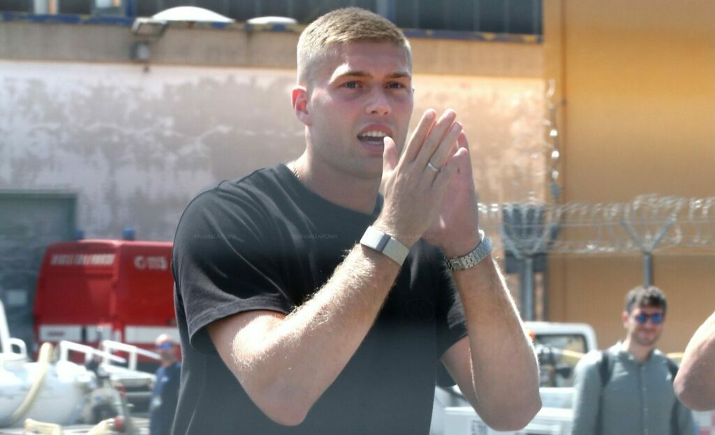 Dovbyk IMG-20240801-WA0006